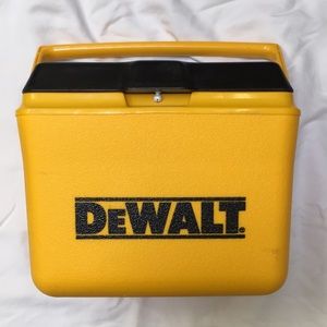 Rubbermaid DeWALT personal size cooler